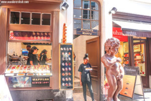 Brussels chocolate stores best things to do in Brussels Belgium