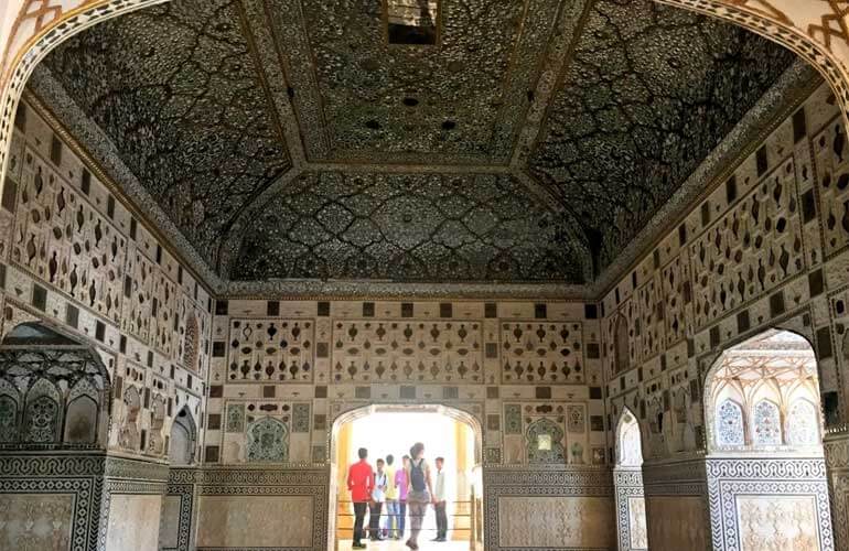 Appreciate beauty of Amber Fort - Things to do in Jaipur 