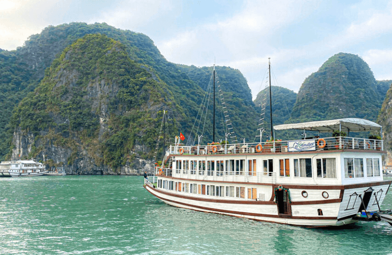  Halong Bay Luxury cruise, Vietnam 