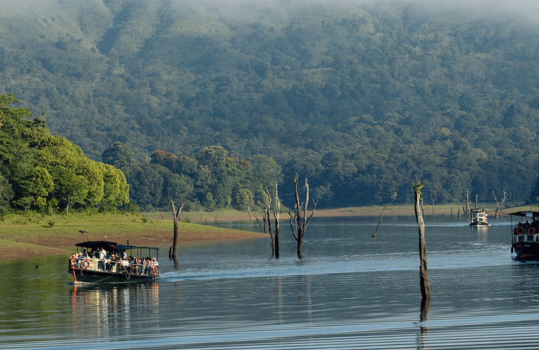 Experiencing the boat safari in Keoladeo National Park