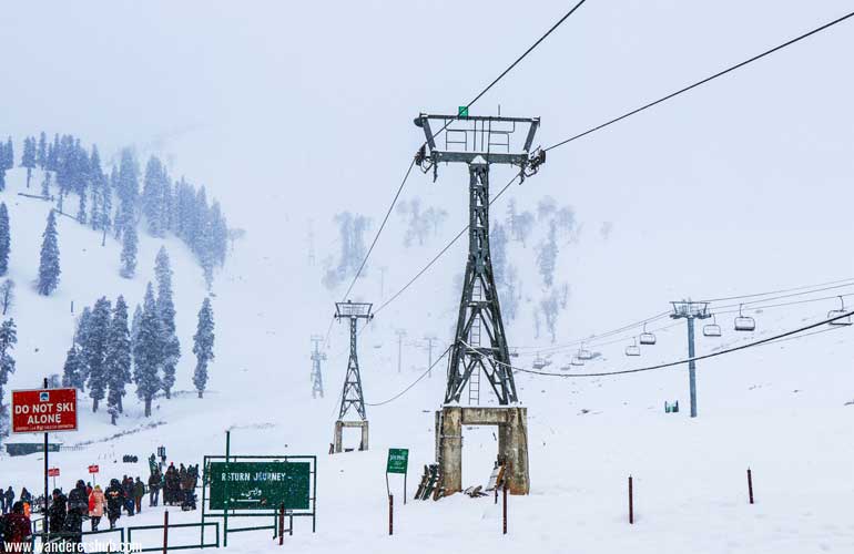 gondola ride - places to visit in Gulmarg Kashmir